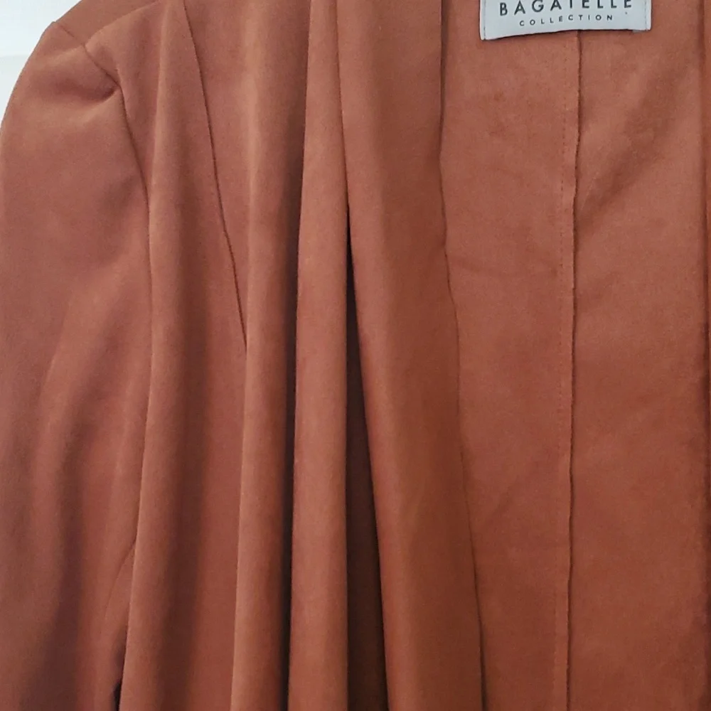 jacket - Picture 2 of 3